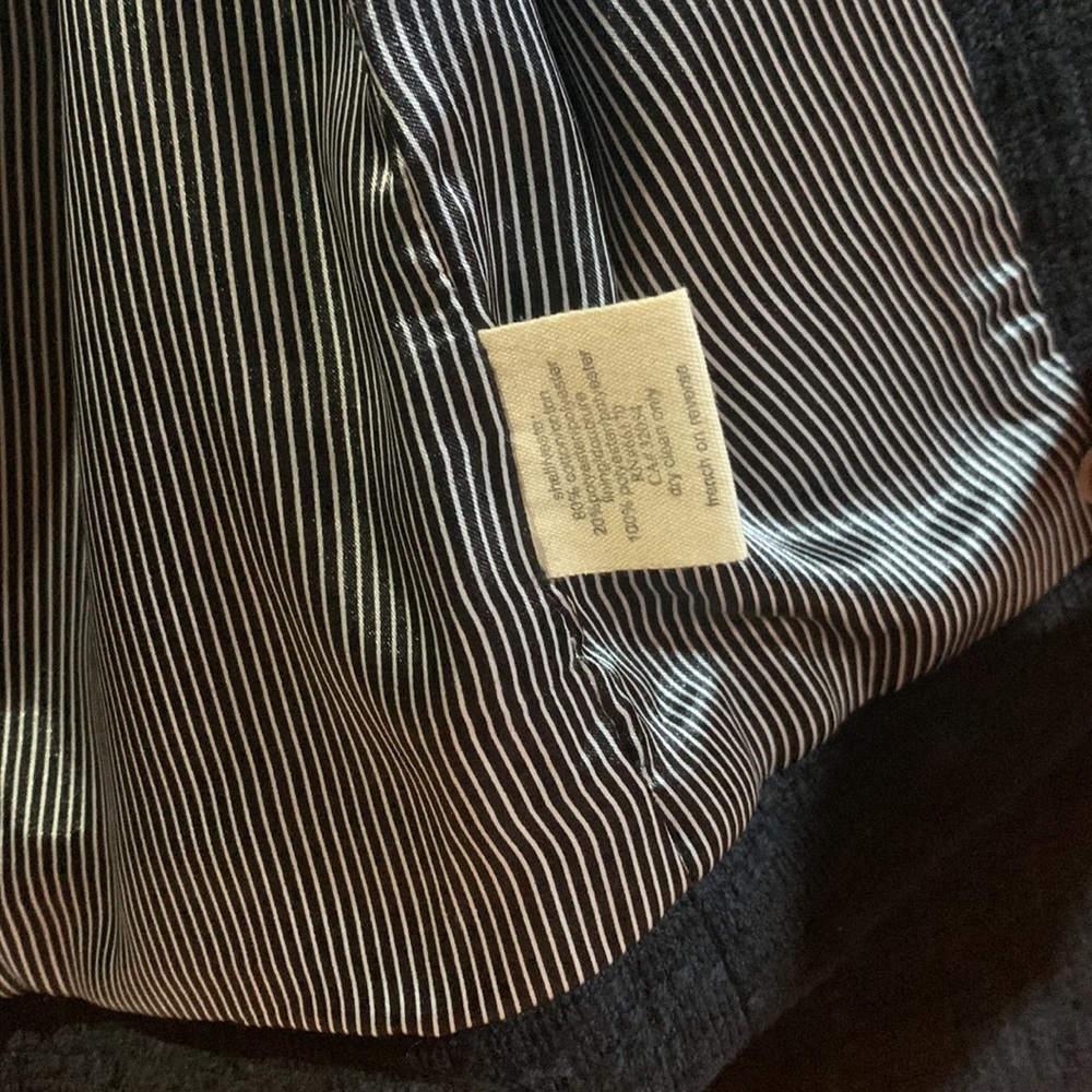Cute jacket! - Picture 3 of 3